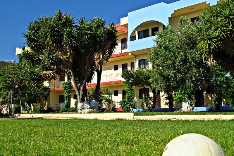 Maritime Hotel Apartments Petaloudes Екстер'єр фото