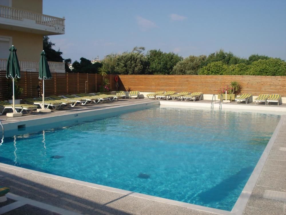 Maritime Hotel Apartments Petaloudes Екстер'єр фото
