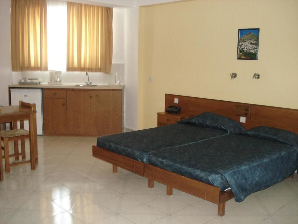 Maritime Hotel Apartments Petaloudes Екстер'єр фото