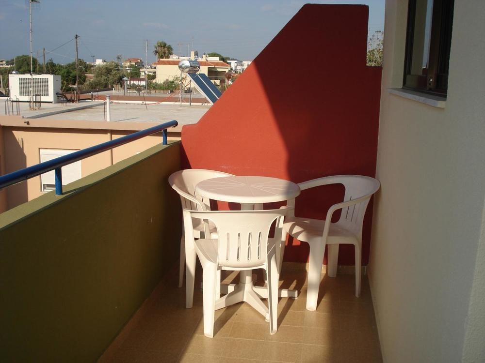 Maritime Hotel Apartments Petaloudes Екстер'єр фото