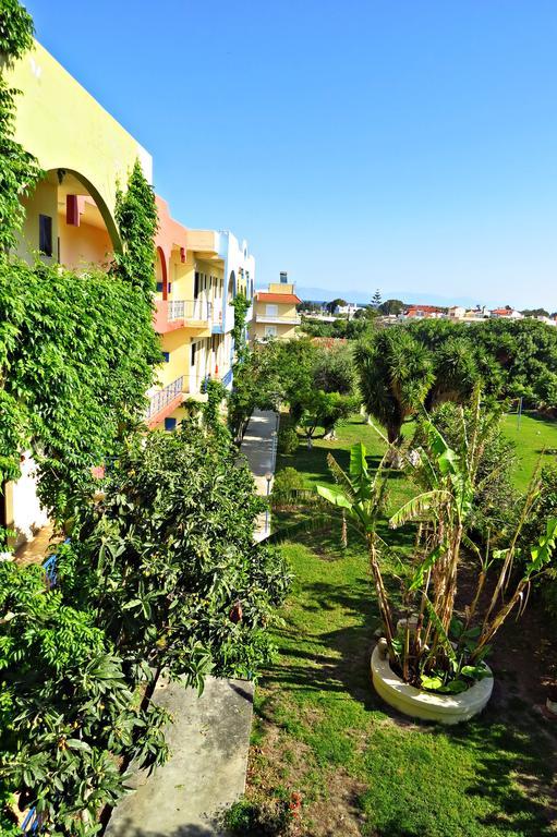 Maritime Hotel Apartments Petaloudes Екстер'єр фото